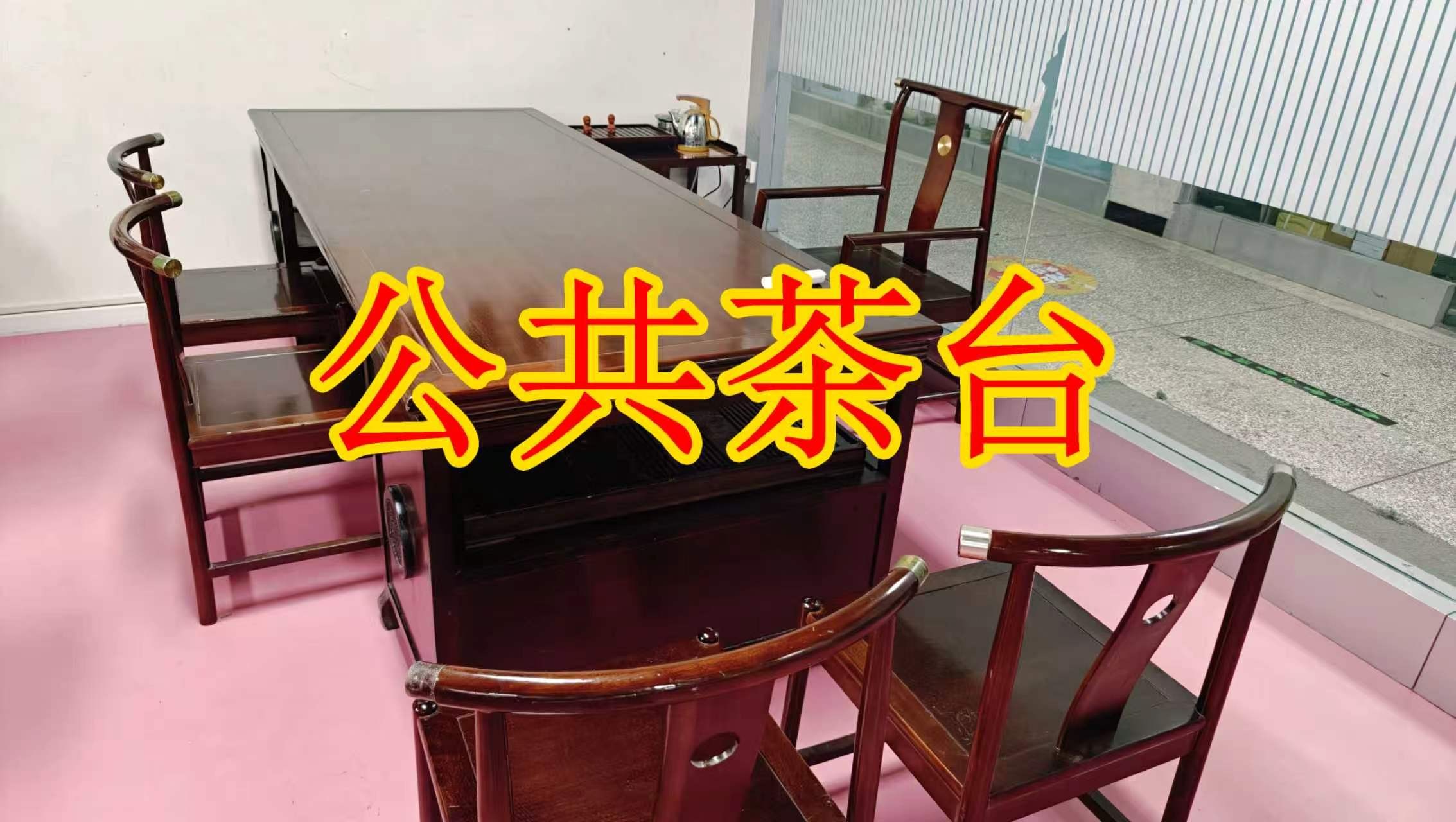 望春路面积灵活：小面积办公室至大面积办公、经营空间均可选择； 部分房源可注册公司，满足企业办公需求； 商铺临街，具备上下水、用电等经营条件； 适合副食品、茶叶、酒水、百货、电商、培训、办公等多种行业。
